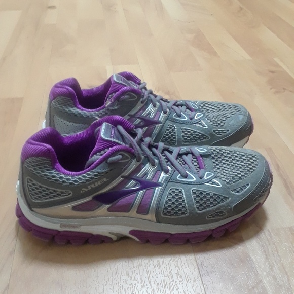 brooks ariel women's running shoes
